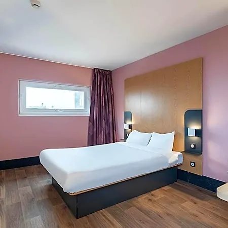 Lille Campus Gare Hotell Roubaix