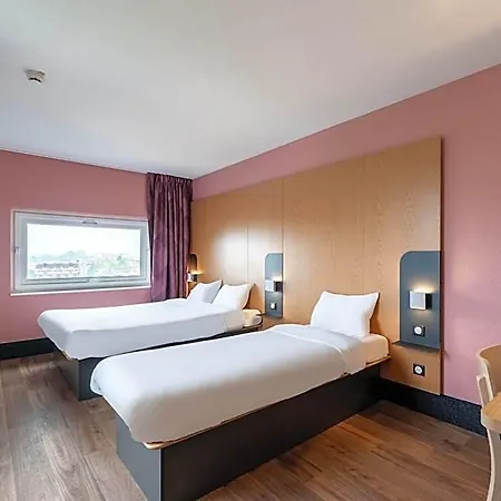 Lille Campus Gare Hotel 2*